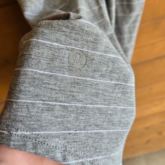 Lululemon Love Tank Pleated Modern Stripe White Heathered Grey 2 Top Shirt - Picture 5 of 5